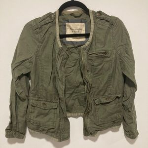 Lightweight Cropped Military Jacket
